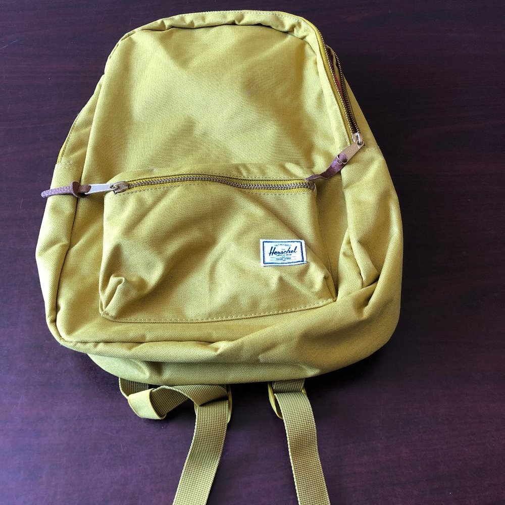 #211, Herschel Backpack